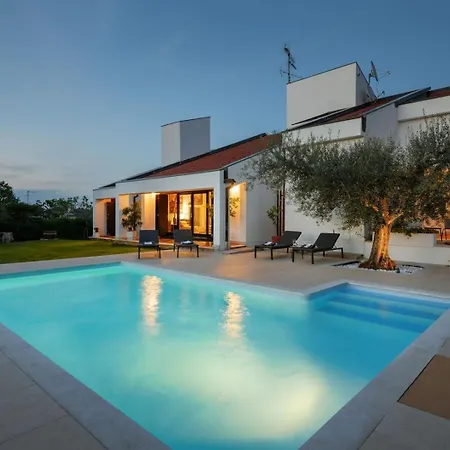 Bella Anna Villa *